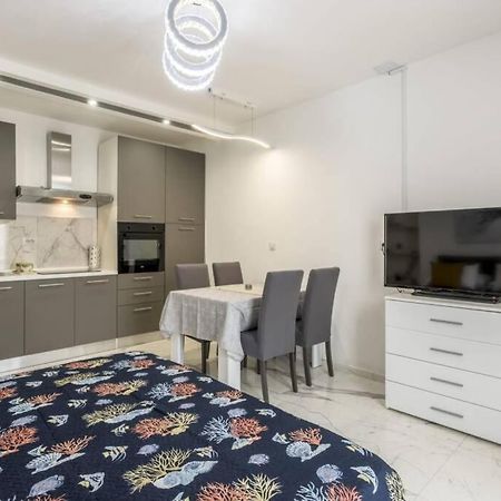 וודיצה Royal Platinum Studio Apartment מראה חיצוני תמונה